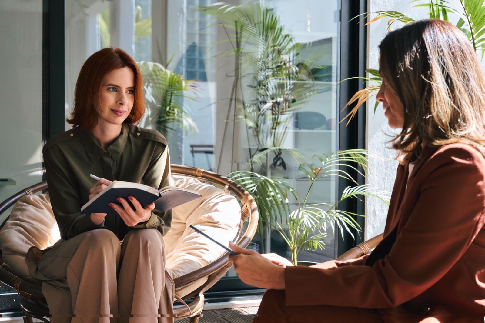A calm consultation in a green wellness office